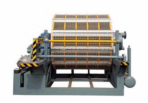 Machine de moulage de plateaux à œufs en papier