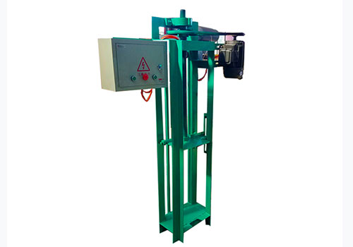 Machine de conditionnement de plateaux à œufs