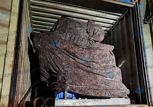 Machine de 1 500 plateaux à œufs/h pour un client ghanéen
