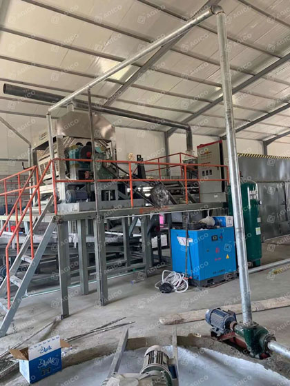 Ligne de plateaux à œufs de 4 000 pièces/h installée en Irak