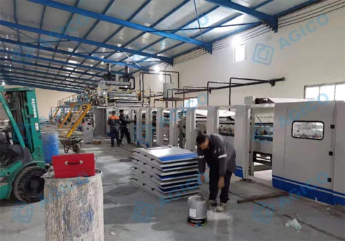 Ligne de production de cartons installée et mise en service en Irak