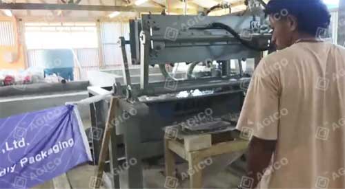 Machine de 1 000 plateaux en papier/h installée aux Samoa