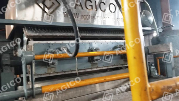 Machine automatique 5×8 de 5 000 plateaux/h installée en Côte d’Ivoire