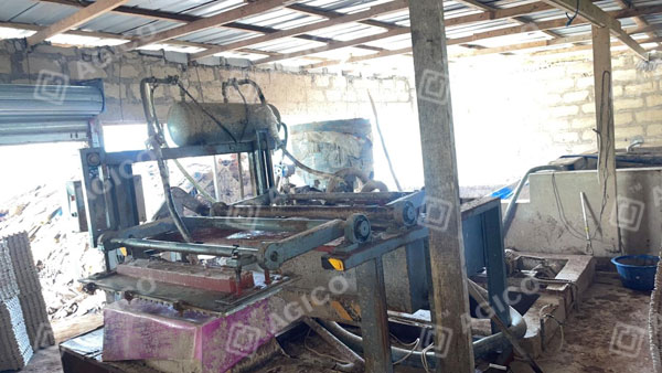 Machine à plateaux de 1 000 pièces/h : un an en service au Ghana