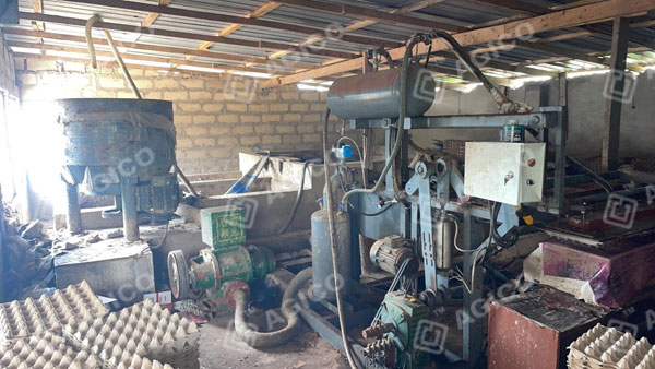 Machine à plateaux de 1 000 pièces/h : un an en service au Ghana